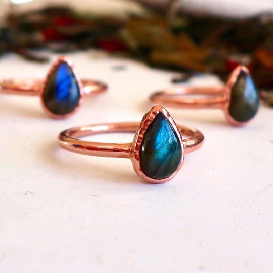 Labradorite Teardrop Copper Ring - Blackbird & Sage