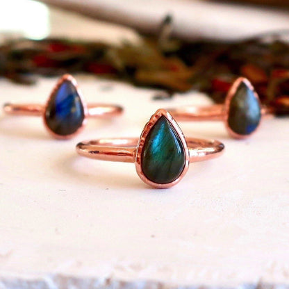 Labradorite Teardrop Copper Ring - Blackbird & Sage