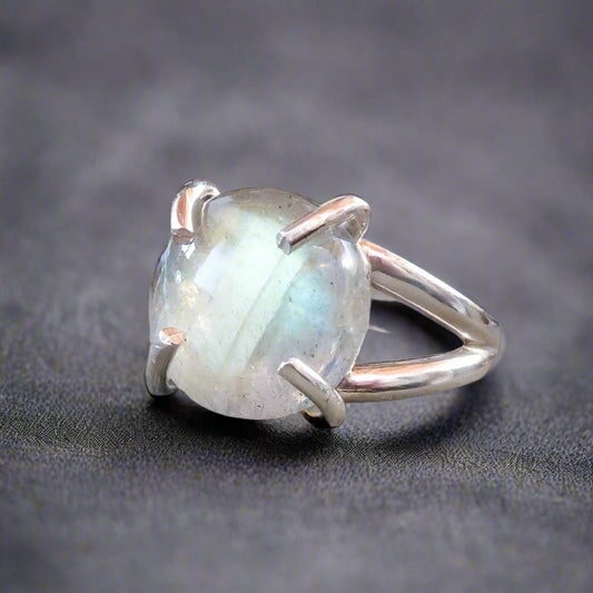 Labradorite Transformation Ring | Sterling Silver | Size 8 - Blackbird & Sage